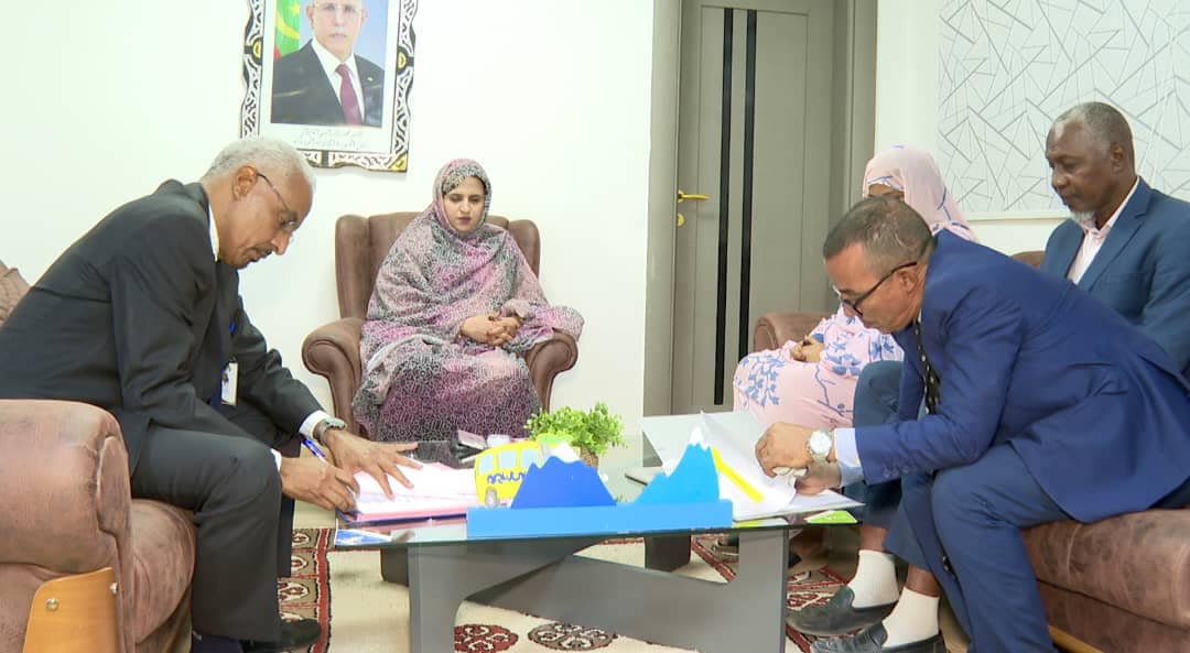 التفاقية تعاون وشراكه بينوزارة العمل الا جتماع والطفوله (…)